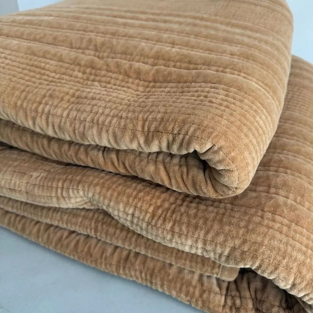 The Company Store Legends Luxury NWT Stitch Velvet Gold Cotton Quilt- King